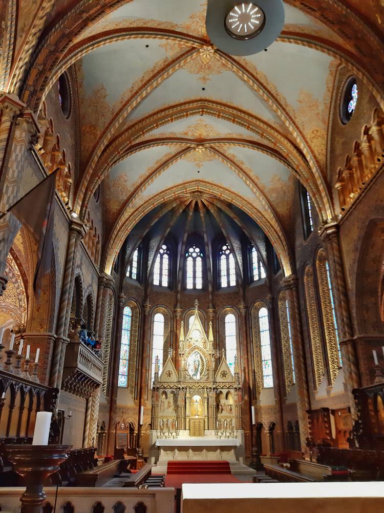 20190315T102102--Matthias church__monument